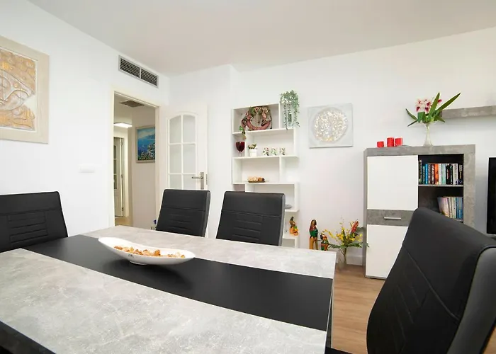 Apartment Apolo Xvi-2 By Interhome *